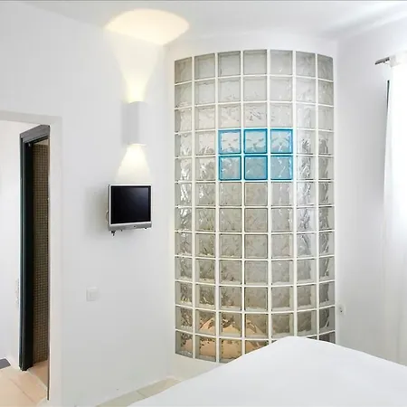 Sun Rocks Boutique Hotel Firostefani